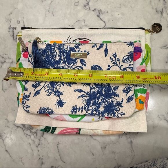 Taylor Swift classic floral vibe pouch set - Picture 3 of 9